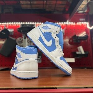 Jordan 1 mid legend blue